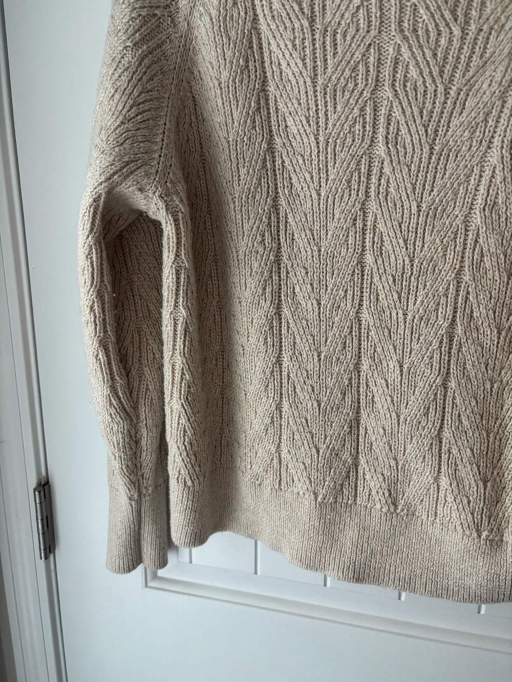 Old Navy Cream Cable Knit Oversized Sweater Women's Large Cozy - Picture 3 of 4